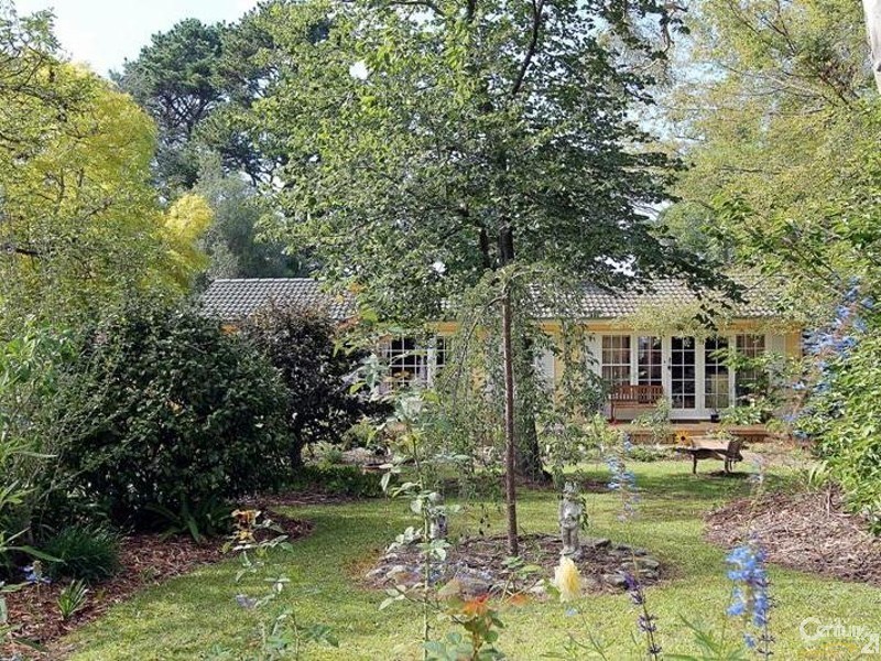 12 The Appian Way, Woodford NSW 2778