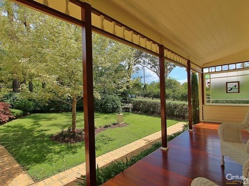 8 St Georges Road, Leura NSW 2780