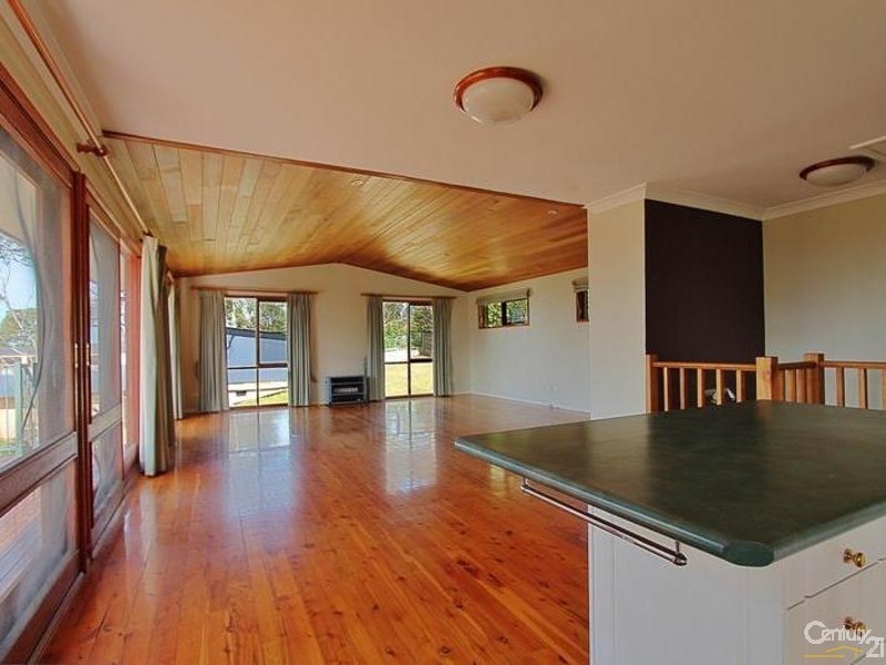 11 Parker Street, Woodford NSW 2778