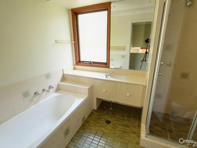 11 Parker Street, Woodford NSW 2778