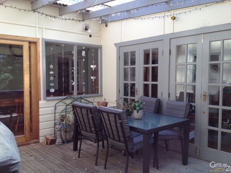 5 Oaklands Road, Hazelbrook NSW 2779