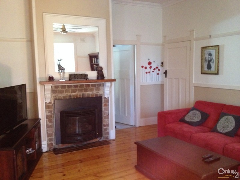 5 Oaklands Road, Hazelbrook NSW 2779