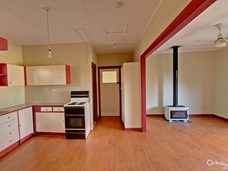 98 Great Western Highway, Woodford NSW 2778