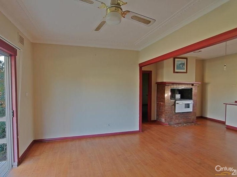 98 Great Western Highway, Woodford NSW 2778