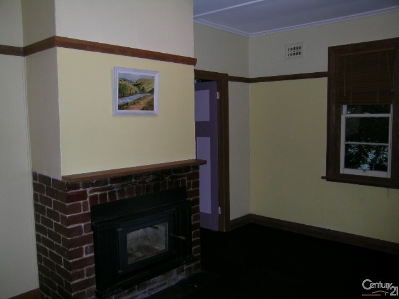 35 Railway Parade, Bullaburra NSW 2784