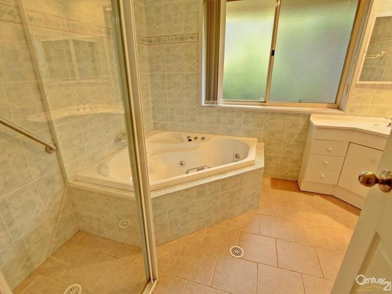 8 Tableland Road, Wentworth Falls NSW 2782