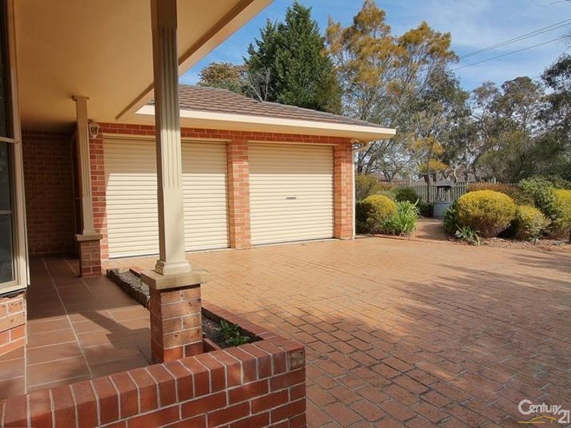 8 Tableland Road, Wentworth Falls NSW 2782