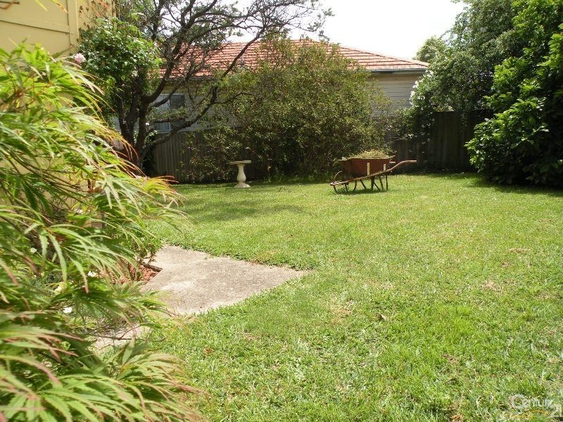 69 Railway Parade, Hazelbrook NSW 2779