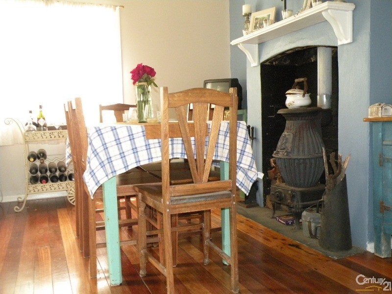 69 Railway Parade, Hazelbrook NSW 2779