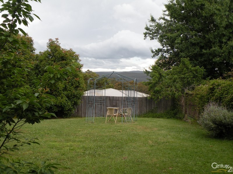 69 Railway Parade, Hazelbrook NSW 2779