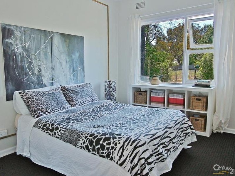 33 Valley Road, Hazelbrook NSW 2779