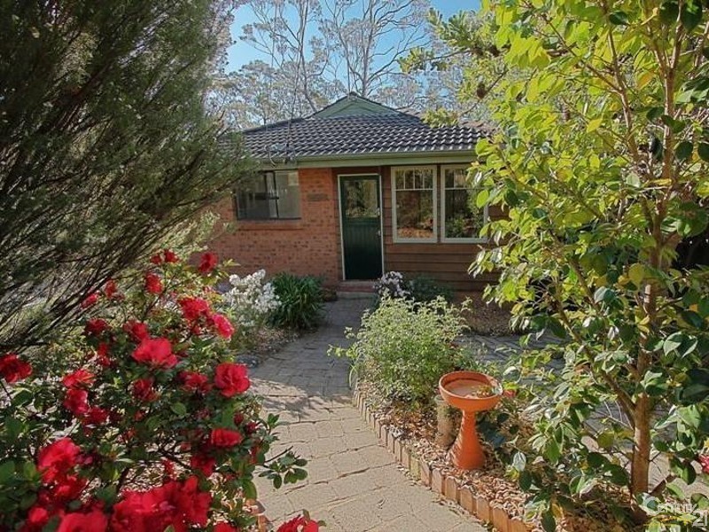 25 Railway Parade, Bullaburra NSW 2784