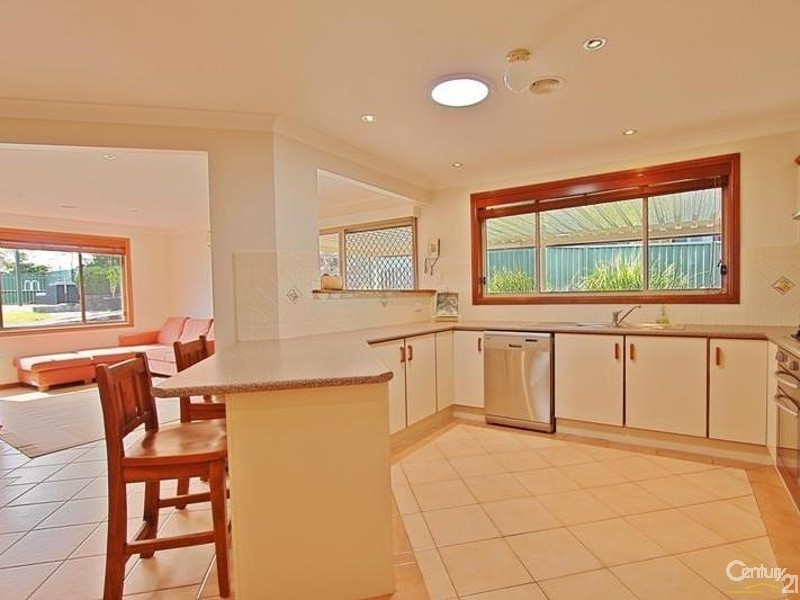 9 Queens View Crescent, Lawson NSW 2783