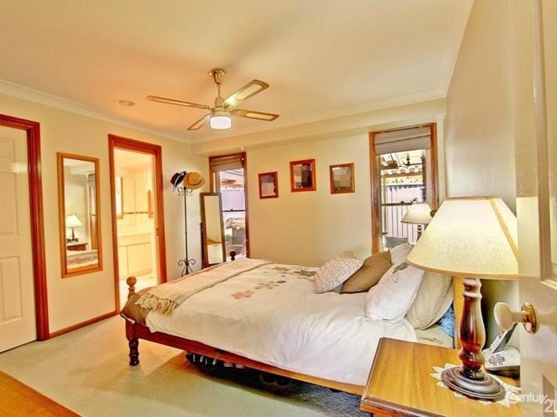 9 Queens View Crescent, Lawson NSW 2783