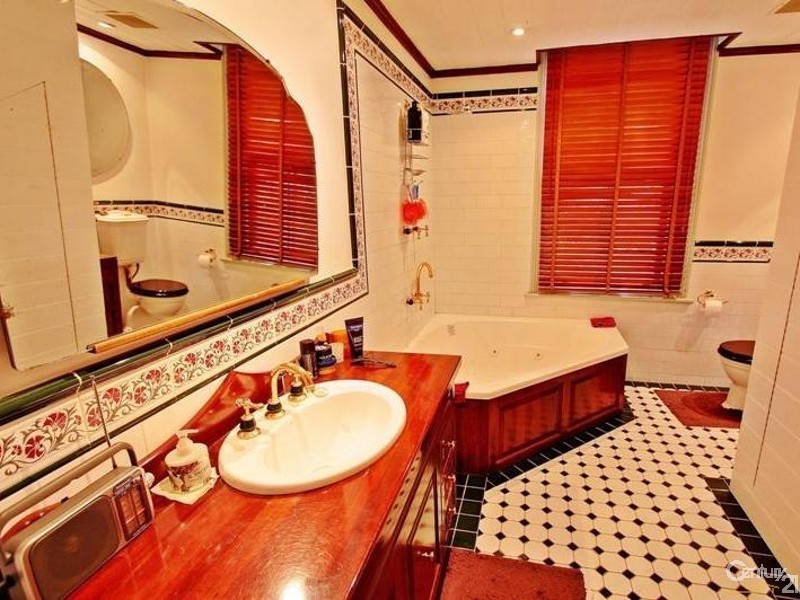 162 Great Western Highway, Wentworth Falls NSW 2782