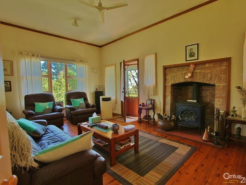 15 Kingsway, Hazelbrook NSW 2779