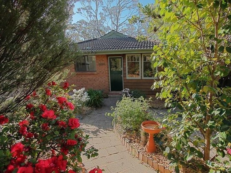 25 Railway Parade, Bullaburra NSW 2784