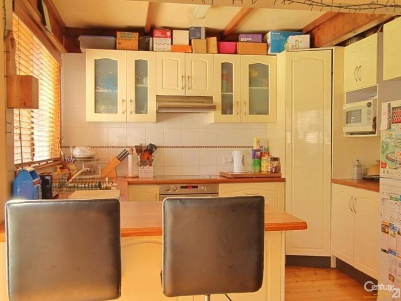 4 Oaklands Road, Hazelbrook NSW 2779