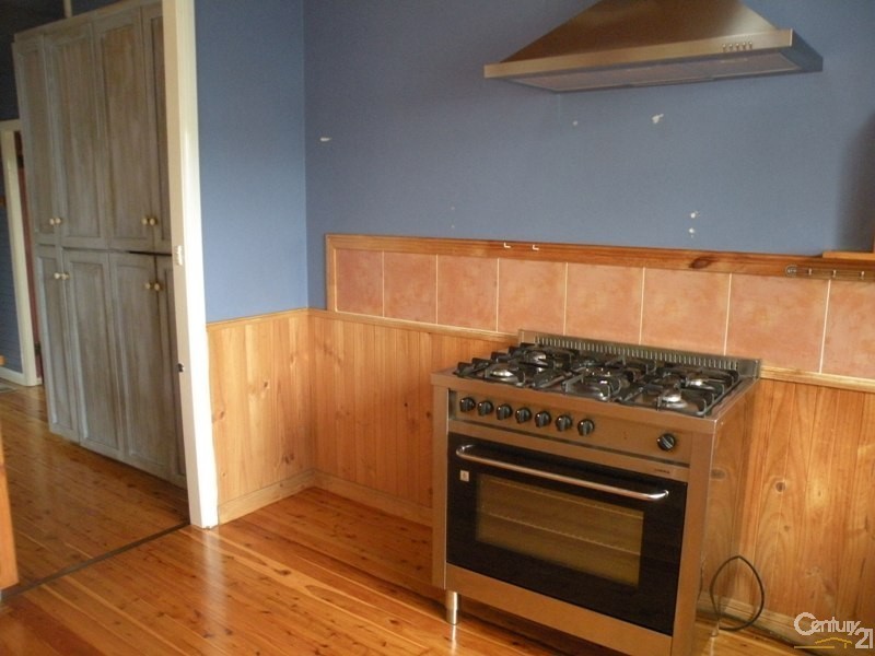 57 HONOUR AVENUE, Lawson NSW 2783