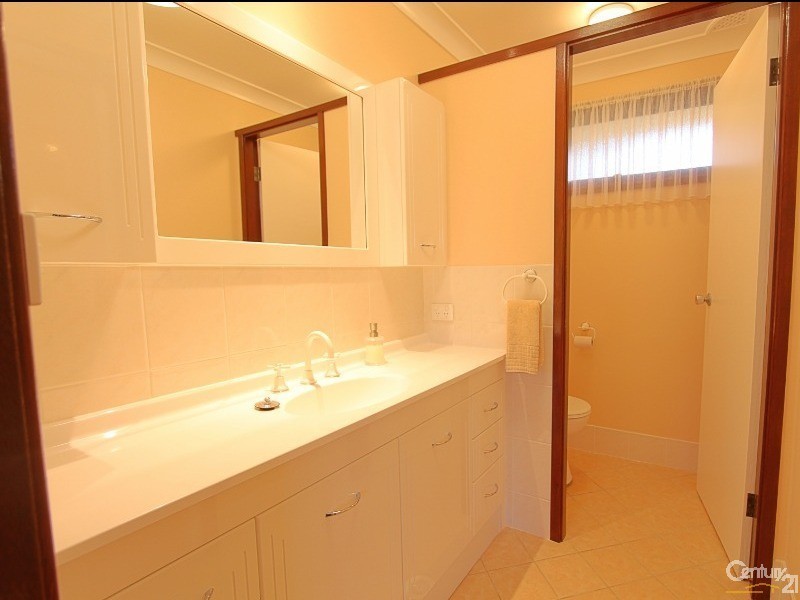 4 Pine Street, Hazelbrook NSW 2779