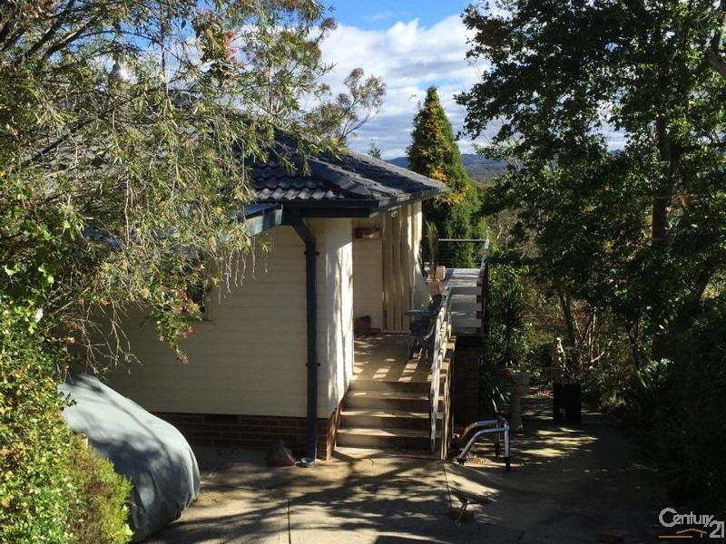 41 VALLEY ROAD, Hazelbrook NSW 2779