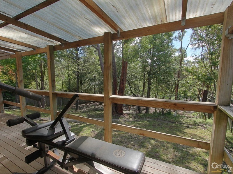 20 LIGGINS ROAD, Hazelbrook NSW 2779