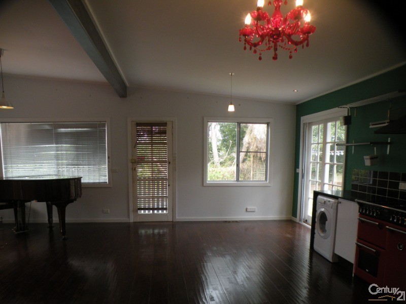 31  OAKURA AVENUE, Woodford NSW 2778