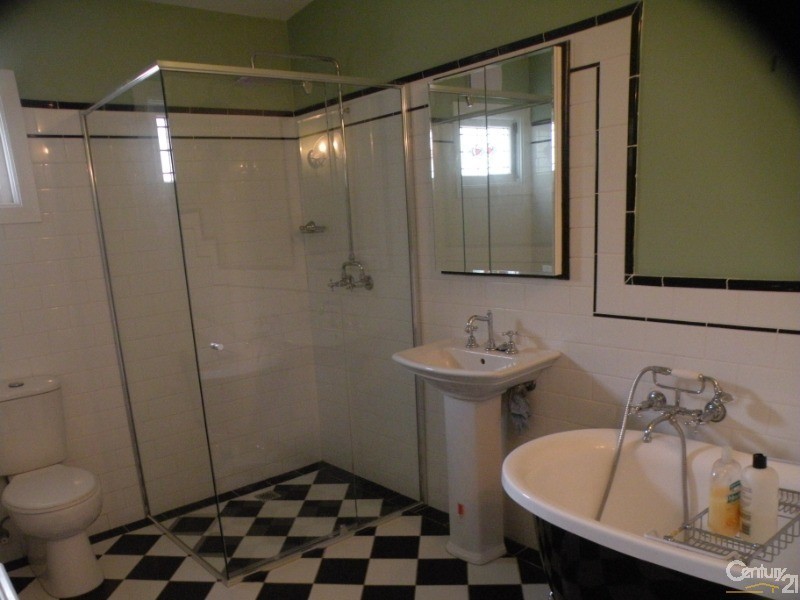 31  OAKURA AVENUE, Woodford NSW 2778