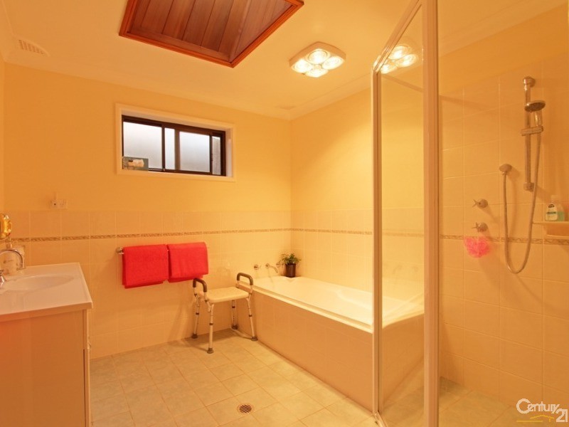 6 Pinnata Street, Woodford NSW 2778