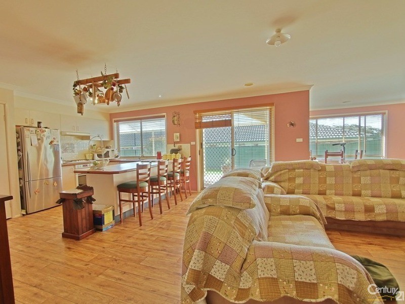 8 Queens View Crescent, Lawson NSW 2783