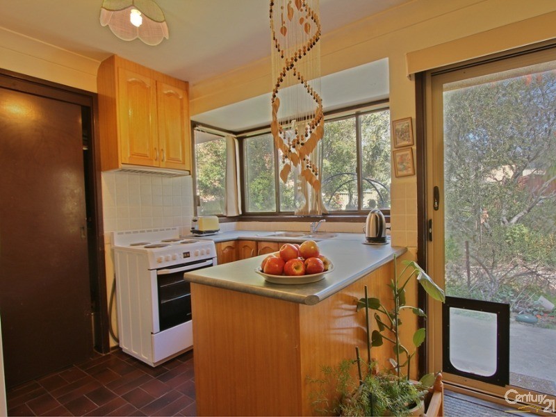 16 Lysiana Road, Woodford NSW 2778