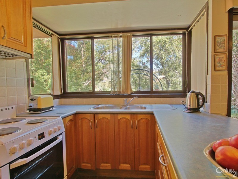 16 Lysiana Road, Woodford NSW 2778