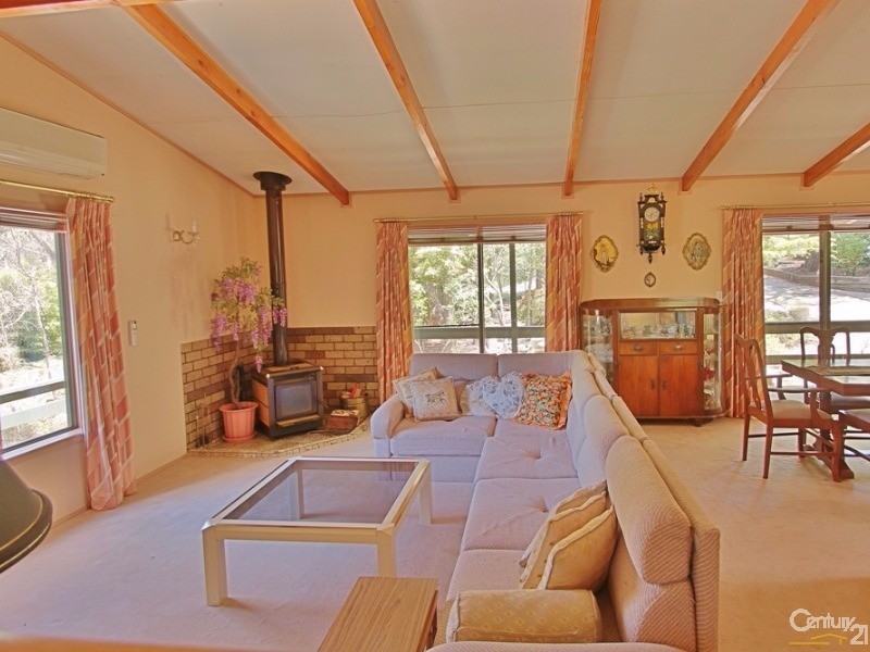 33 Fourth Avenue, Katoomba NSW 2780