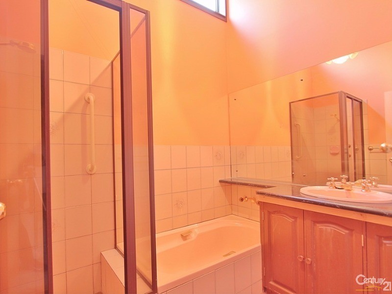 33 Fourth Avenue, Katoomba NSW 2780