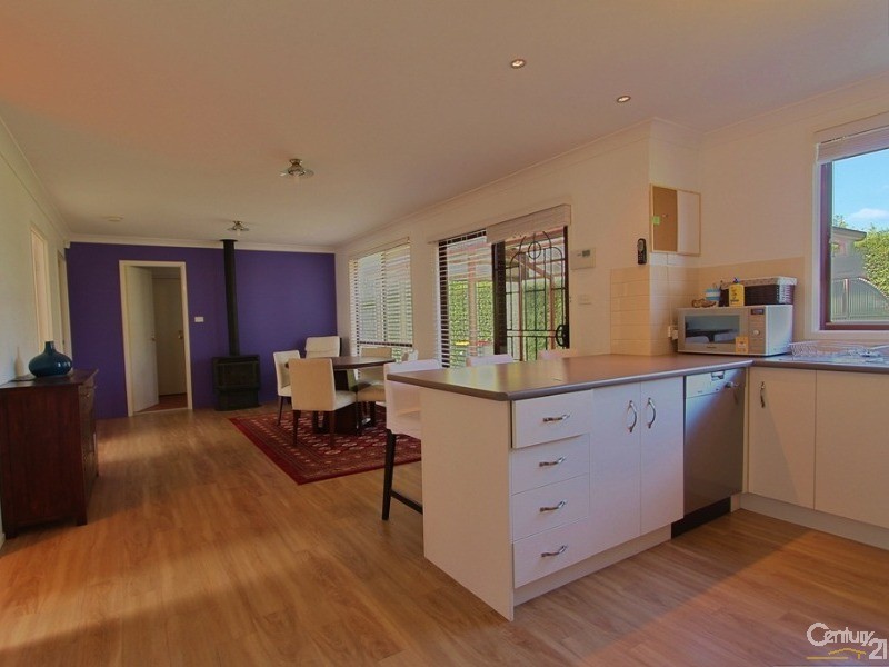 8 Parker Street, Woodford NSW 2778