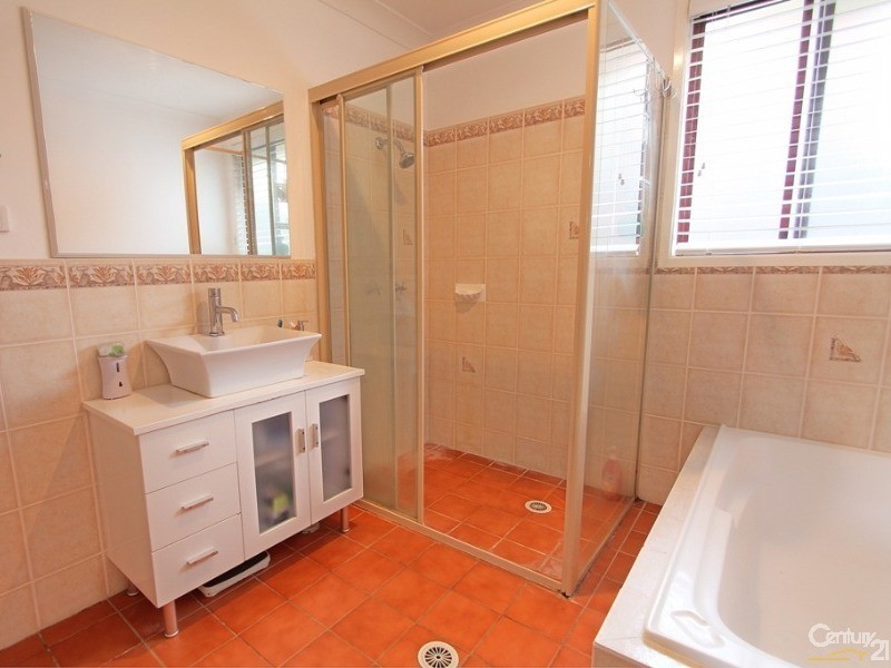 8 Parker Street, Woodford NSW 2778