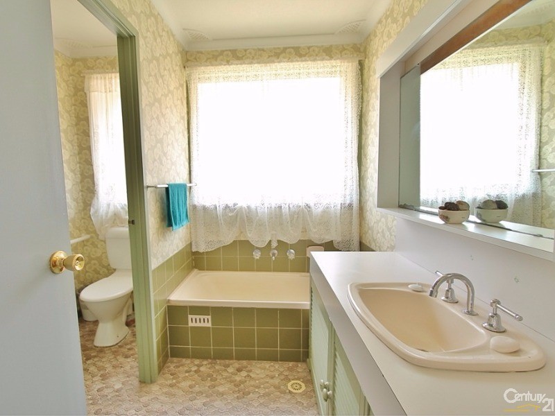 8 Grove Street, Hazelbrook NSW 2779