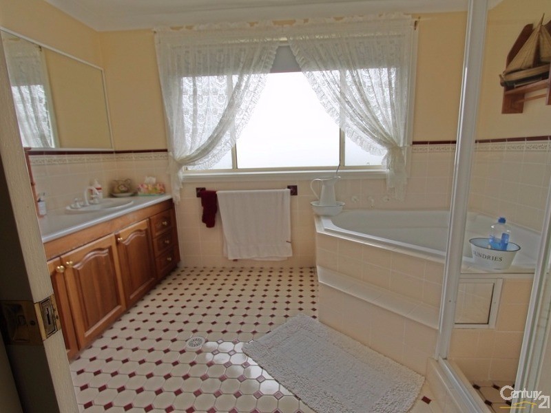 3 Queens View Crescent, Lawson NSW 2783