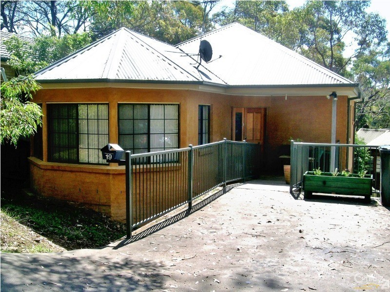 19 Railway Parade, Bullaburra NSW 2784