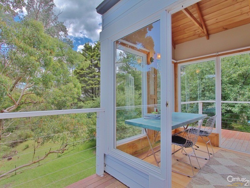 75 Hay Street, Bullaburra NSW 2784