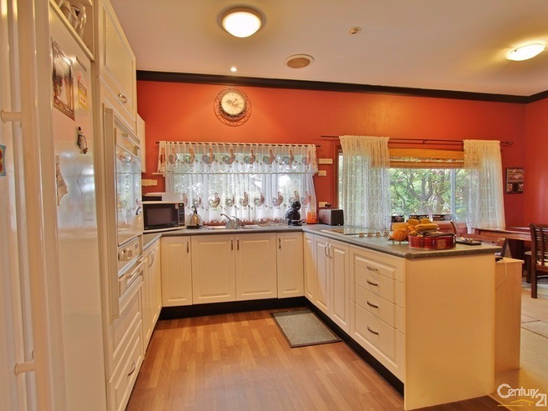 4  RAILWAY PARADE, Hazelbrook NSW 2779