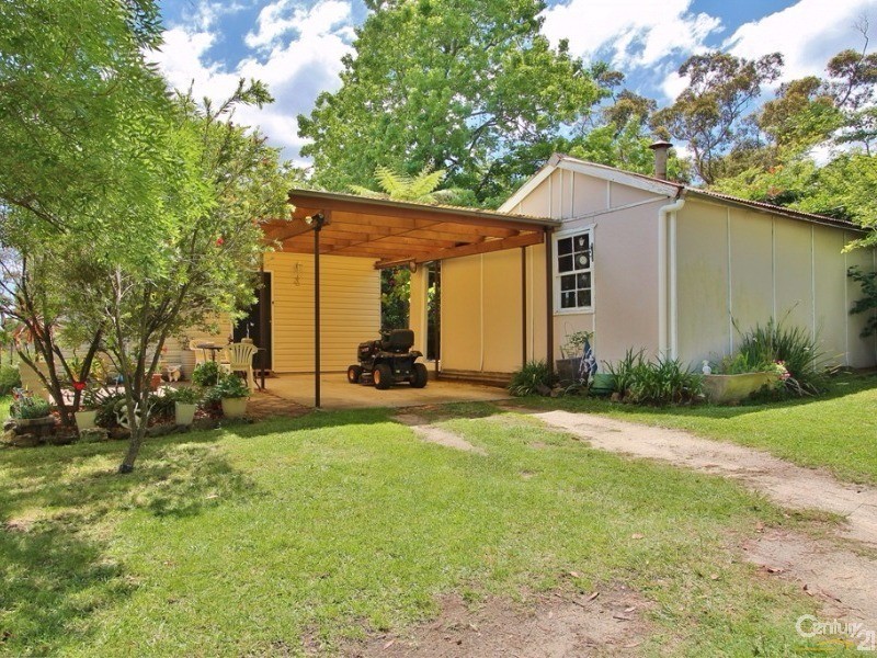 4  RAILWAY PARADE, Hazelbrook NSW 2779