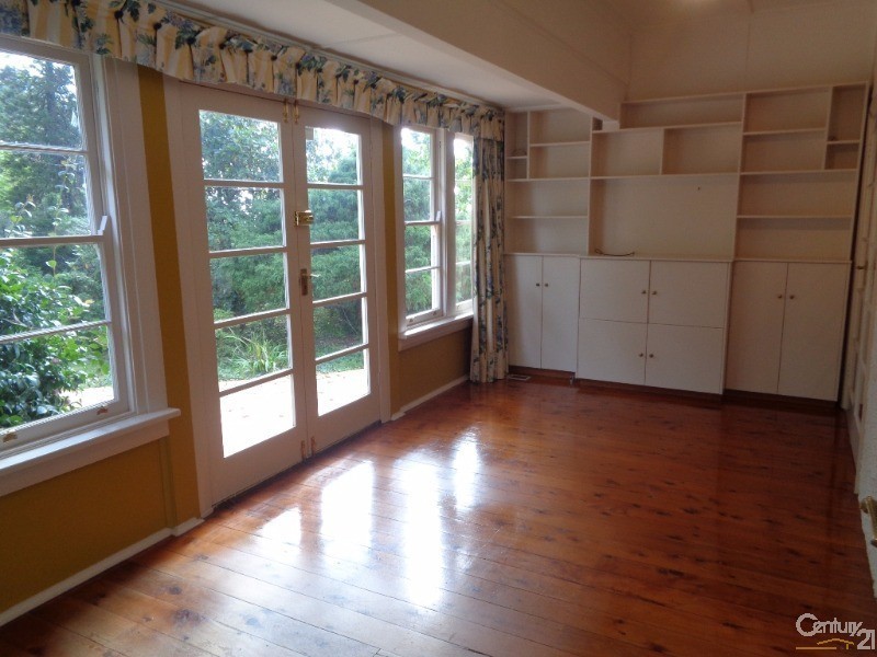 24  WATKINS ROAD, Leura NSW 2780