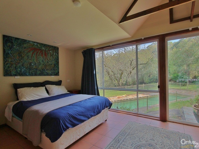 25  Albert Road, Bullaburra NSW 2784