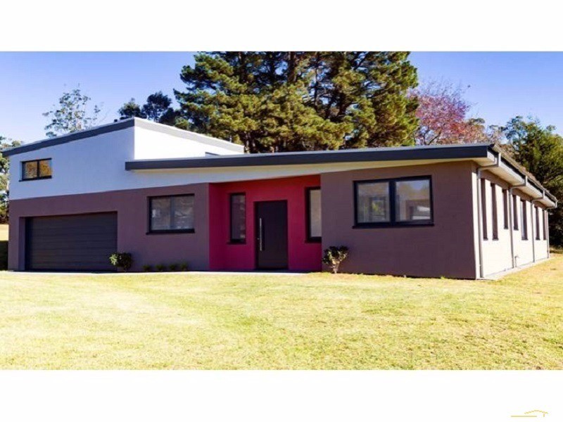 176 Valley Road, Hazelbrook NSW 2779