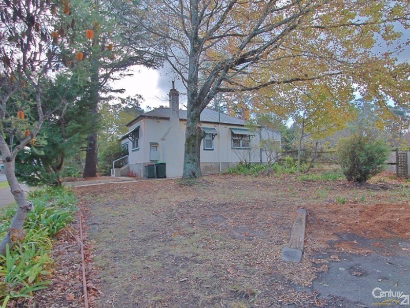 16 Boronia Road, Bullaburra NSW 2784