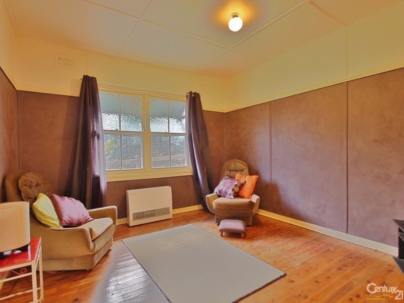 16 Boronia Road, Bullaburra NSW 2784