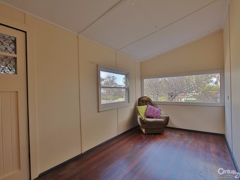 16 Boronia Road, Bullaburra NSW 2784