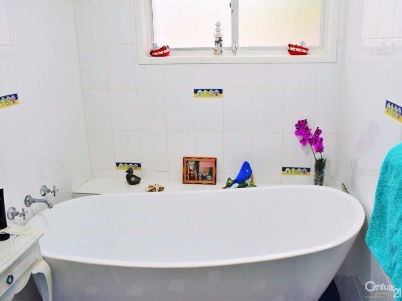 31 Boronia Road, Bullaburra NSW 2784