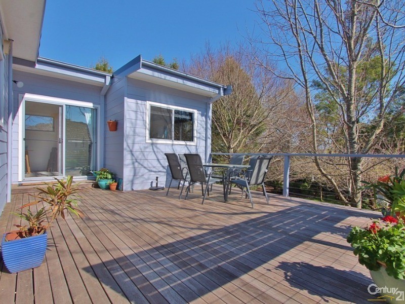 11 Yester Road, Wentworth Falls NSW 2782